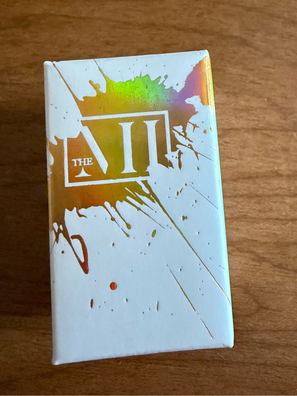 Black metallic eye shadow powder from The MI